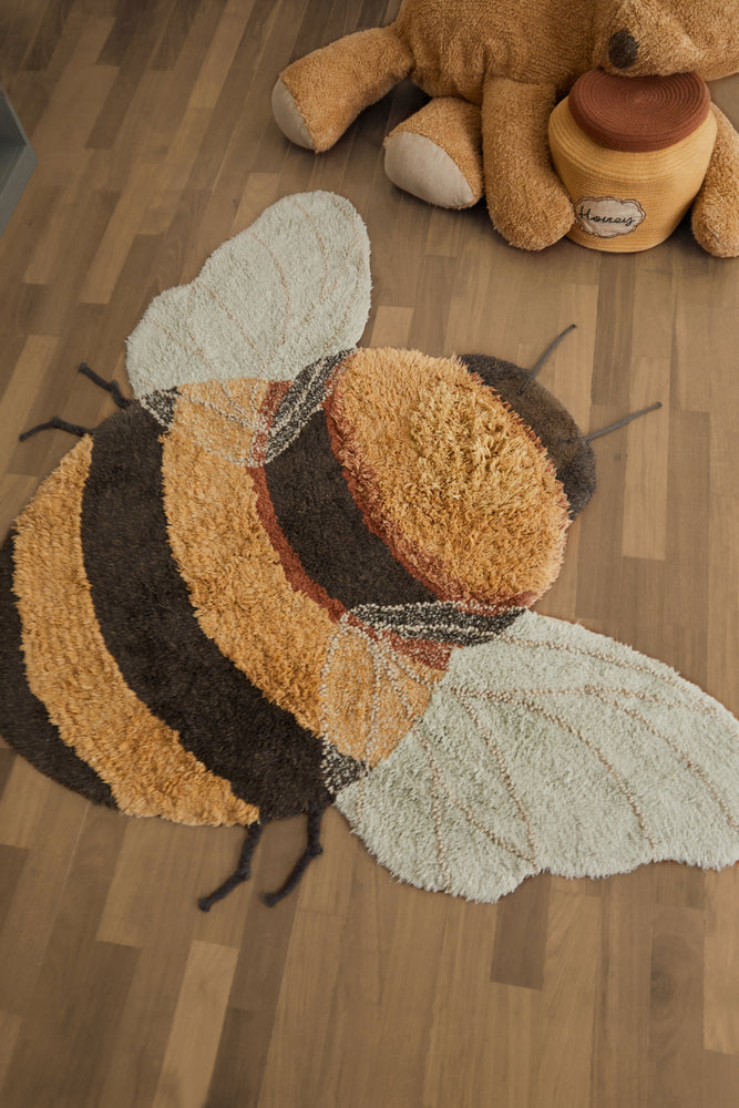 washable-animal-rug-bee